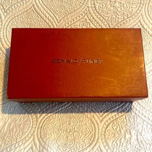 Donald/Pliner mens loafer